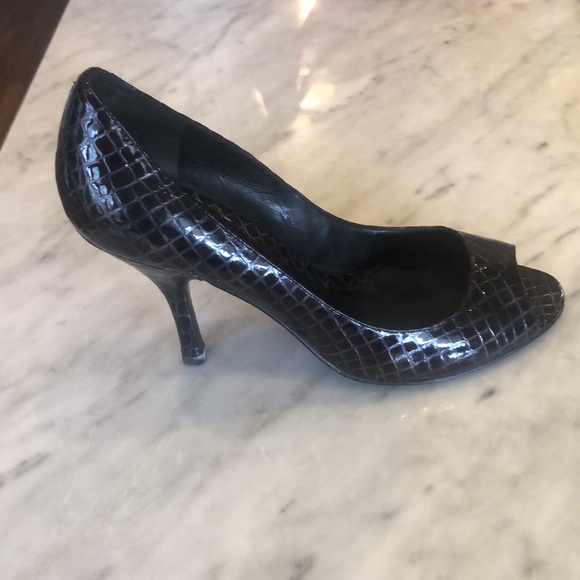 Enzo Angiolini deep purple patent leather open toe pumps - Picture 3 of 6